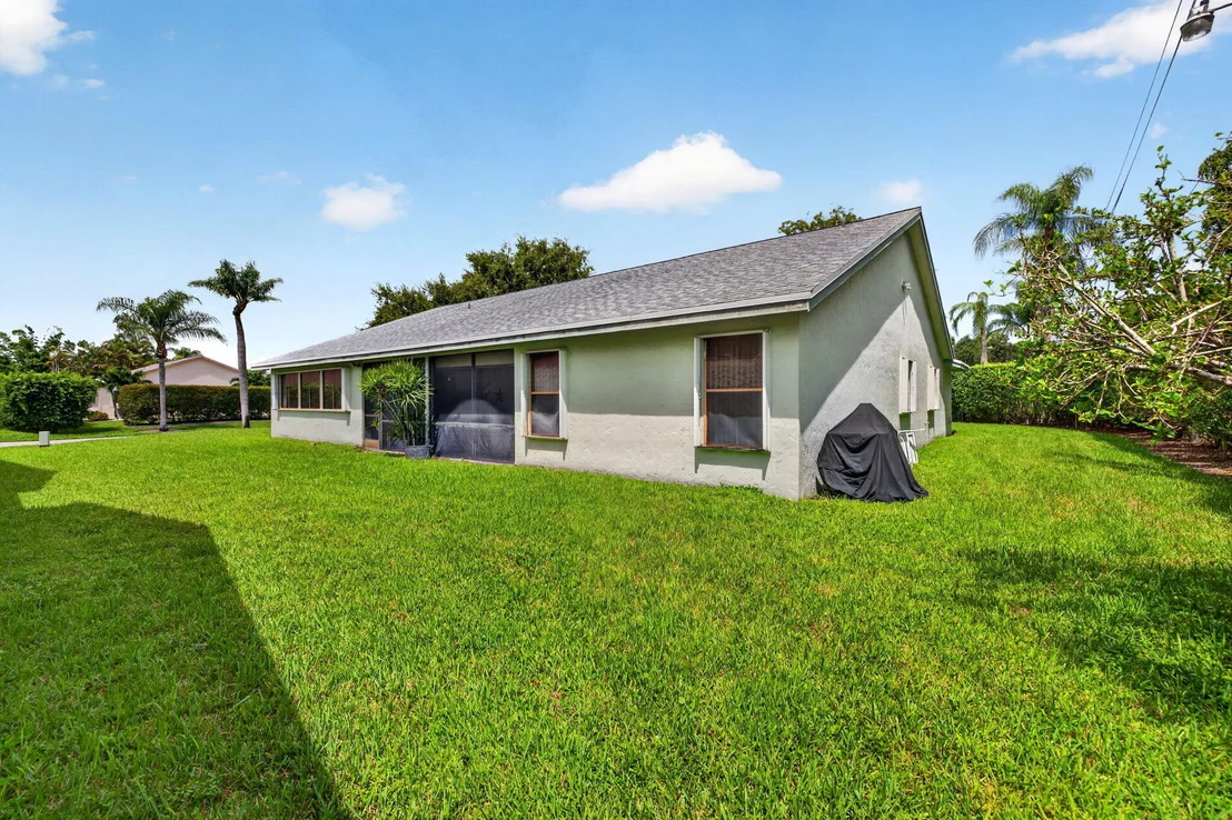 Photo of 2320 Riviera Drive