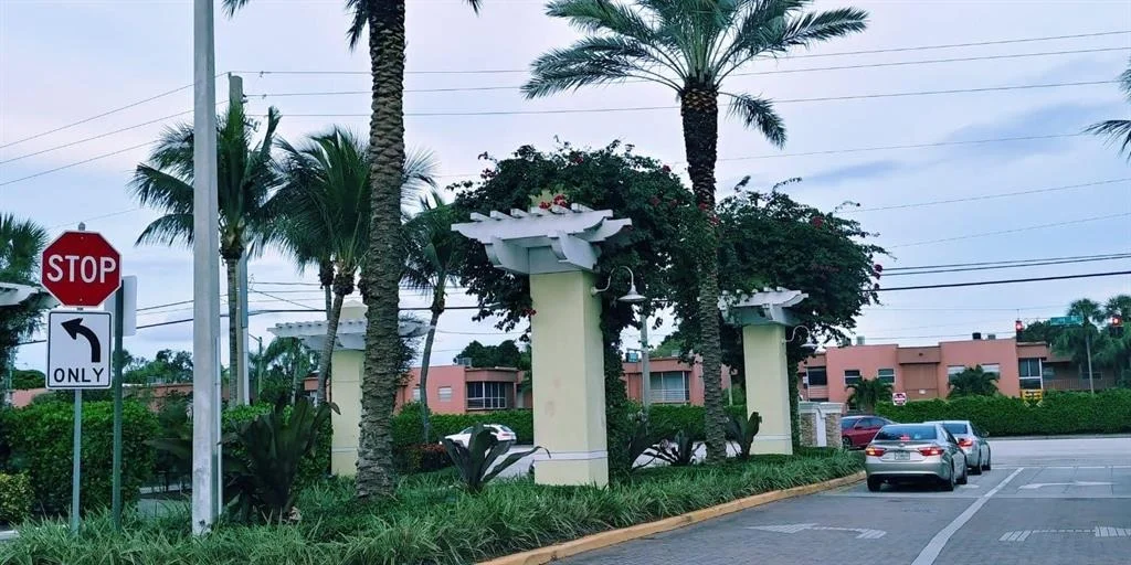 Photo of Unit B at 95 Monaco Boulevard