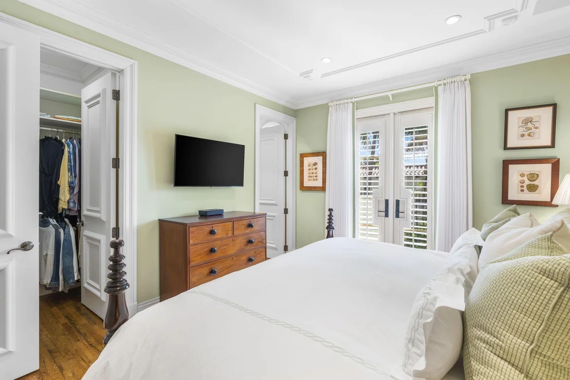 Photo of 224 Barton Avenue