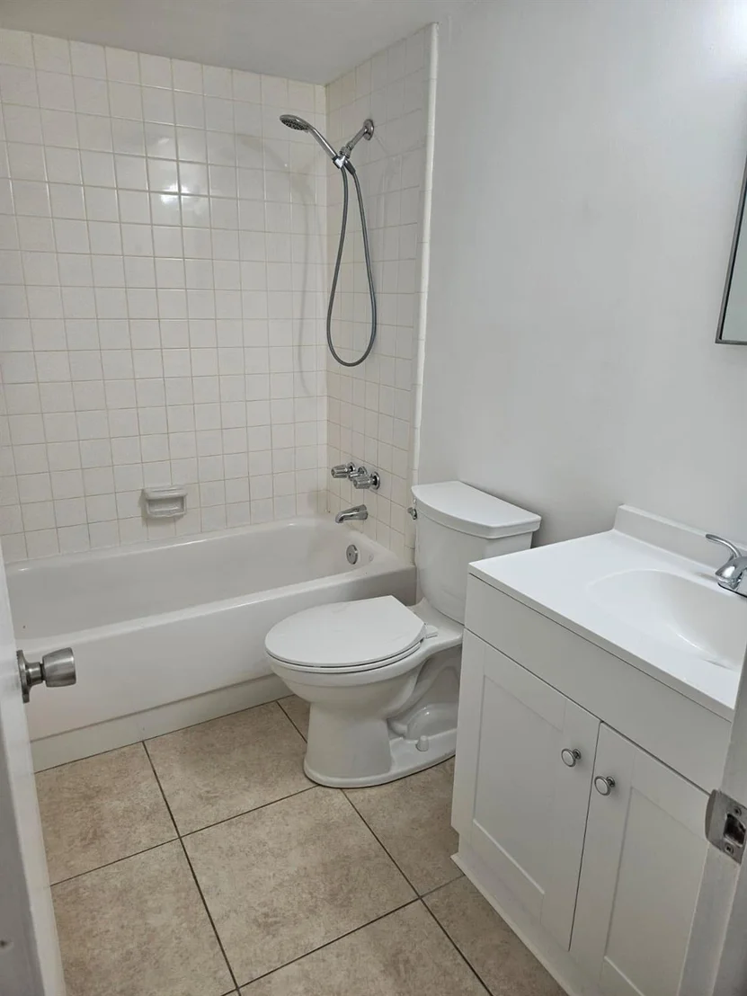 Photo of Unit 204 at 912 Pine Drive