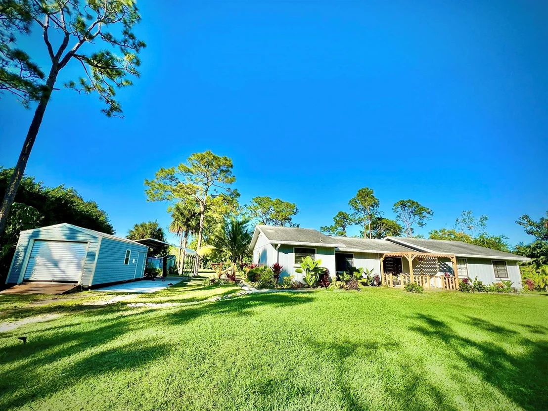 Photo of 12809 Sunset Boulevard