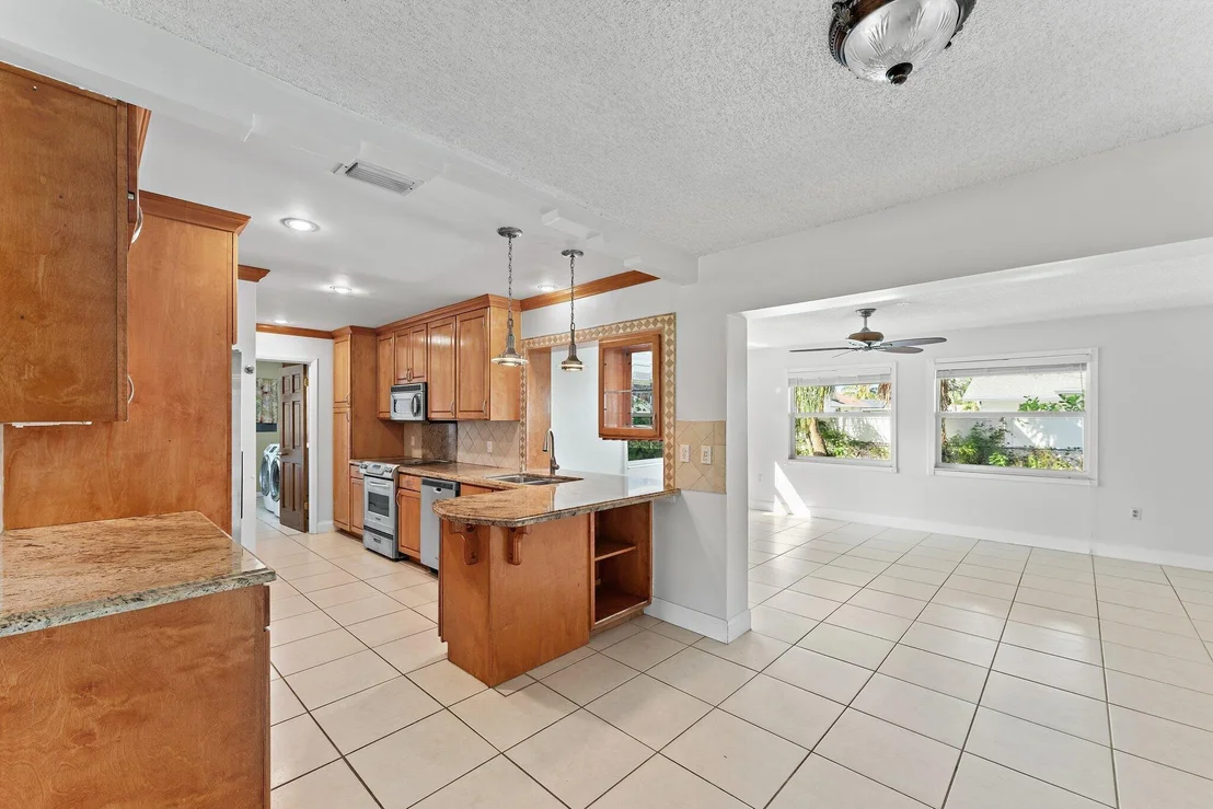 Photo of 243 W Riverside Drive