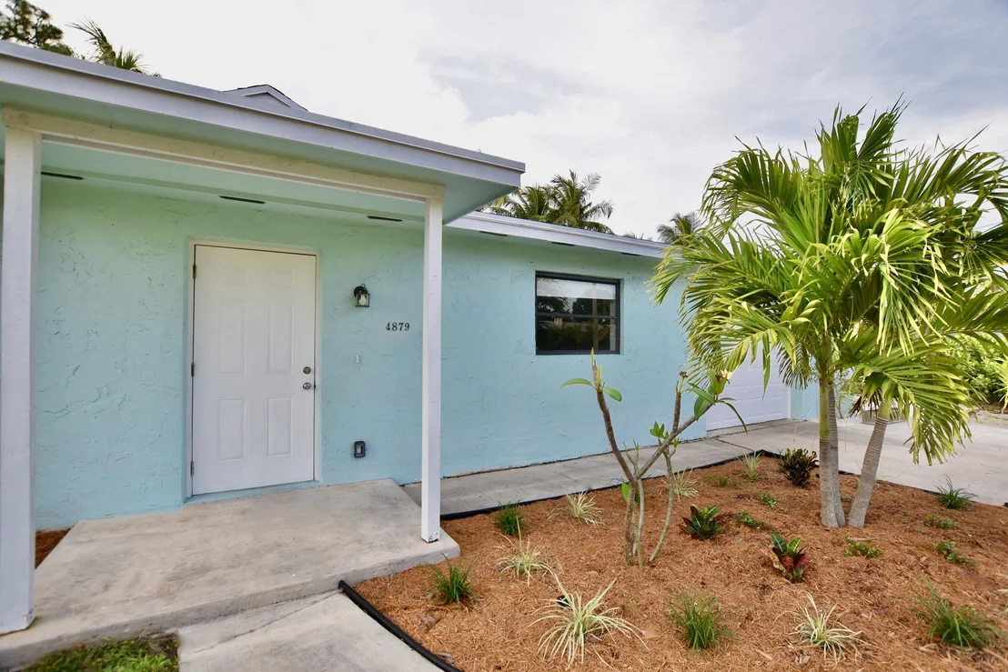 Photo of 4879 SE Horseshoe Point Road
