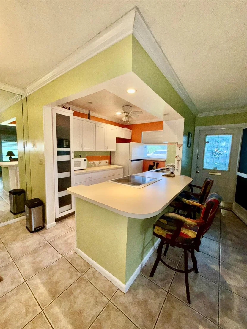 Photo of Unit A at 517 High Point Drive