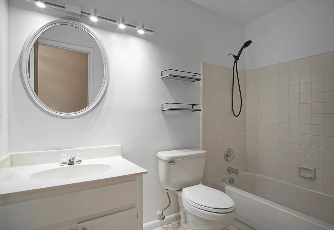Photo of 4903 Sunset Boulevard