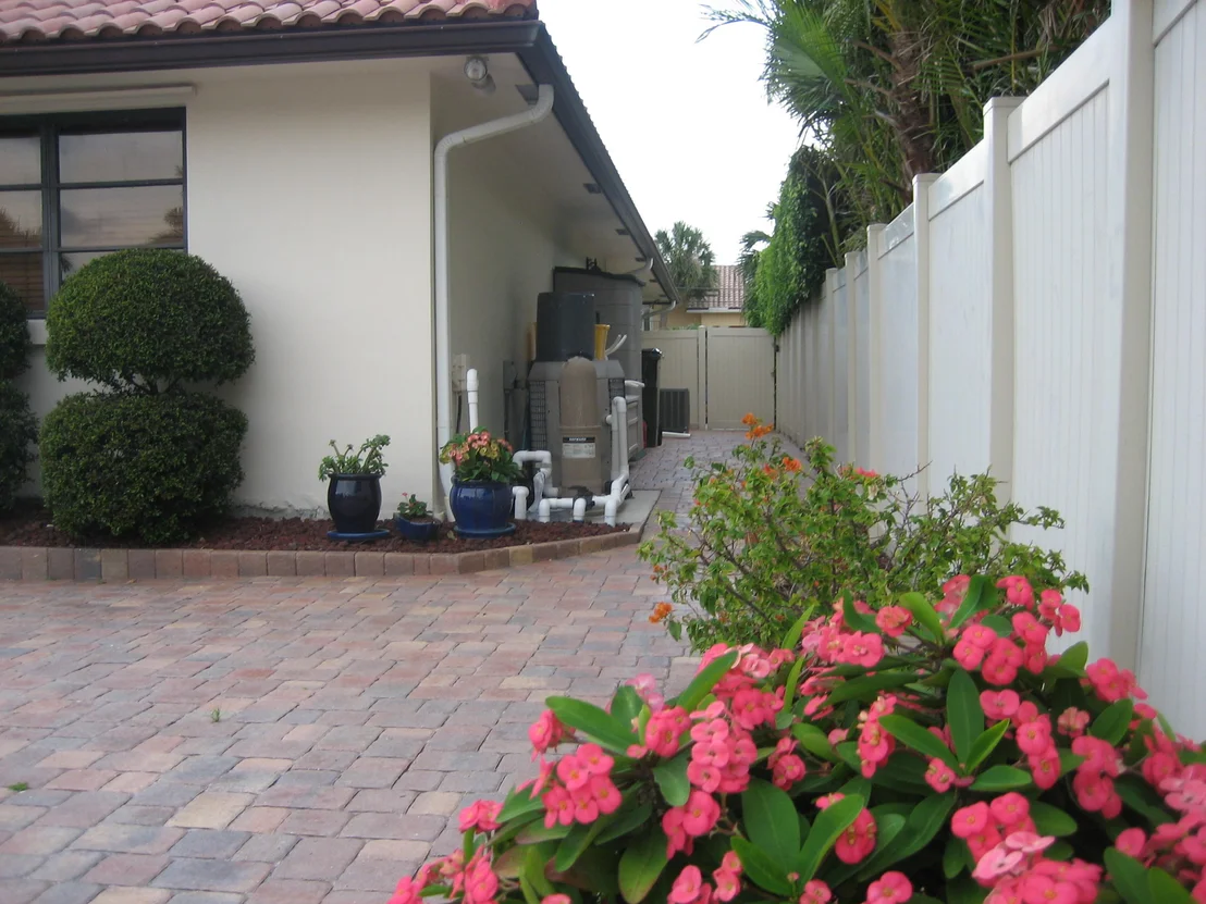 Photo of 963 Allamanda Drive