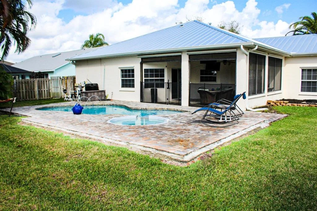 Photo of 5055 3rd Manor