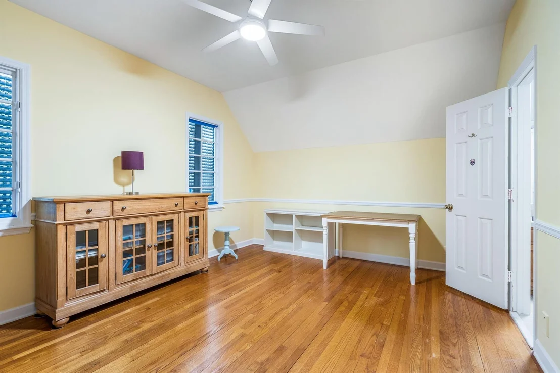 Photo of 1086 Winding River Road