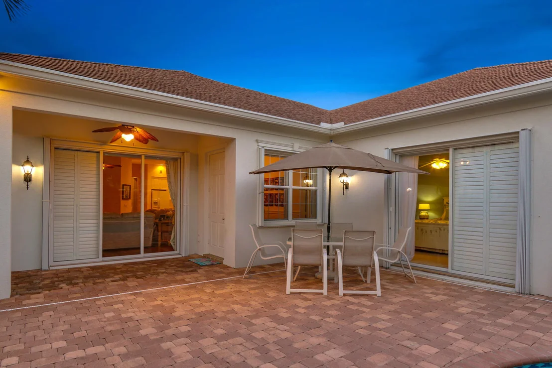 Photo of 1719 W Community Drive