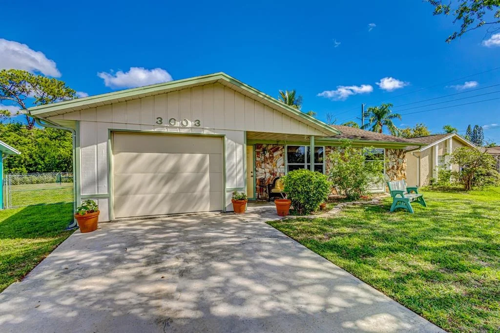 Photo of 3003 SE Bamboo Street