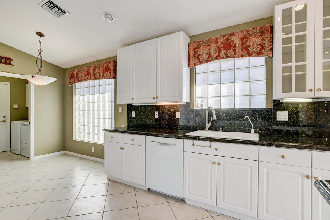 Photo of 6608 Sherbrook Drive