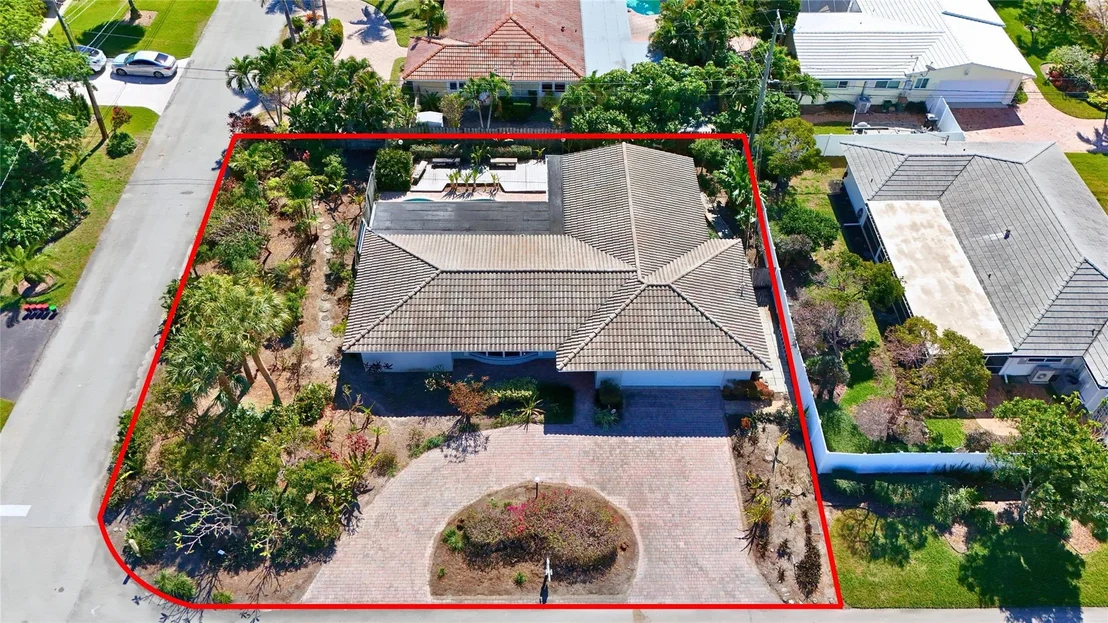 Photo of 2880 NE 45th Street