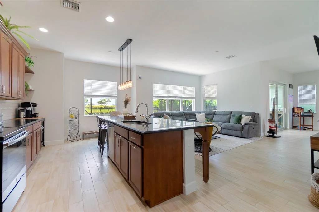 Photo of 15126 Goldfinch Circle