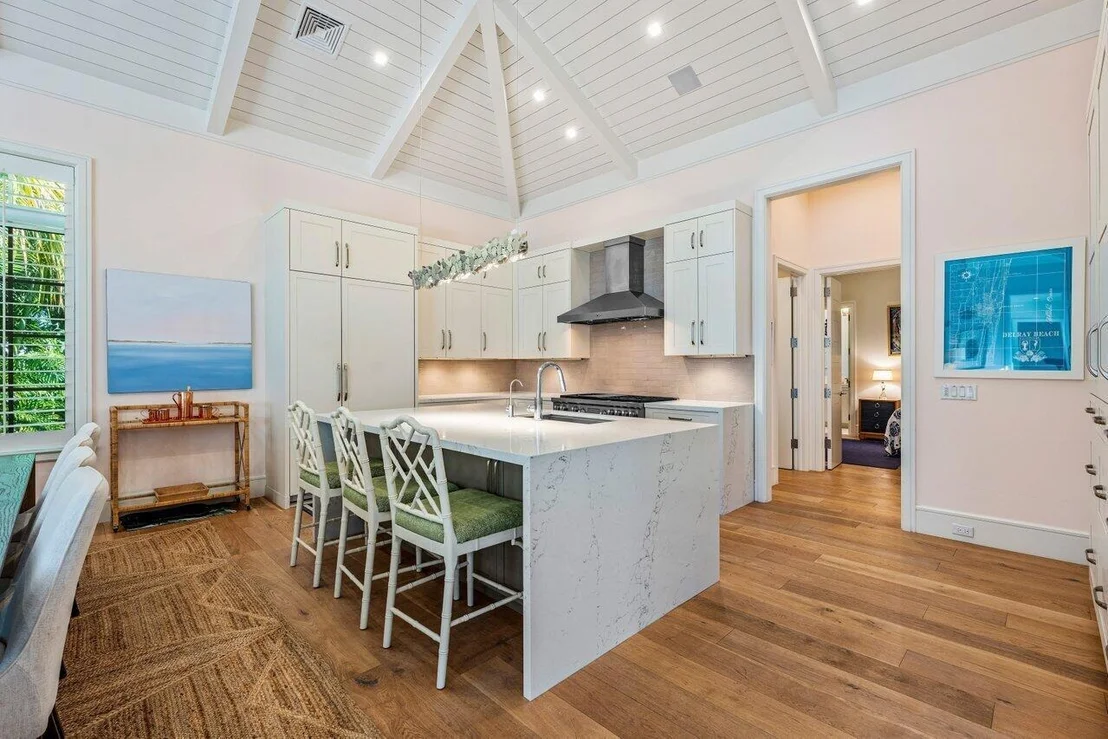 Photo of 3424 N Ocean Boulevard