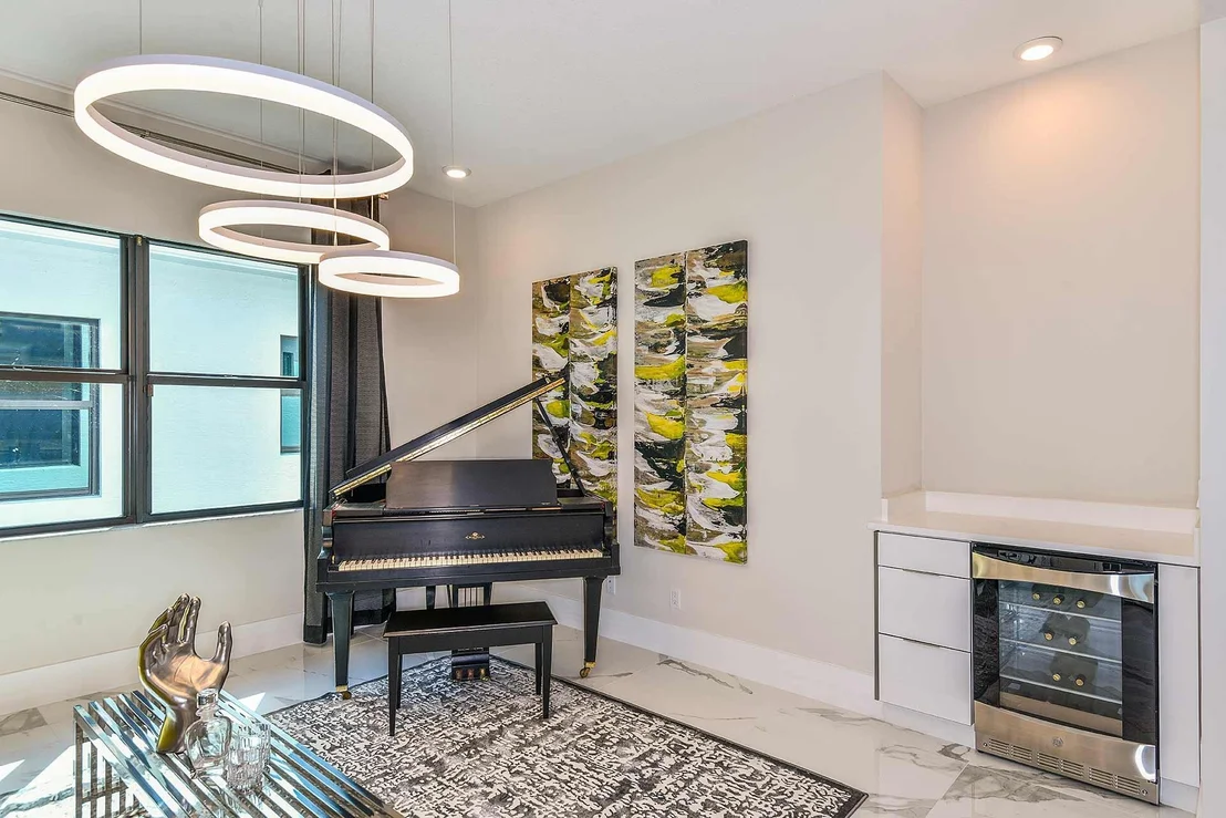 Photo of 5359 Saint Vincent Lane
