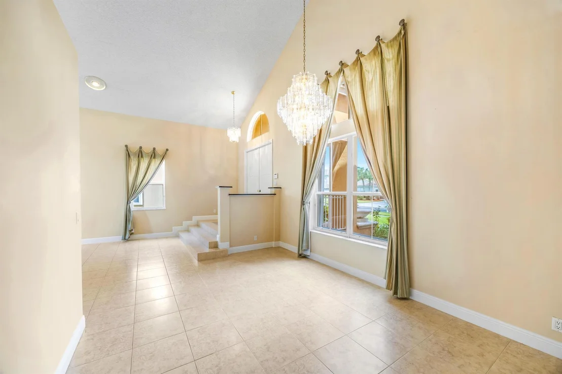 Photo of 6145 Indian Forest Circle