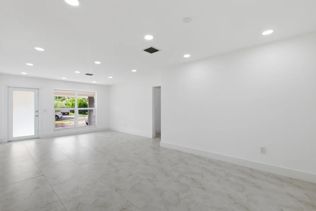 Photo of 401 SE 1st Avenue