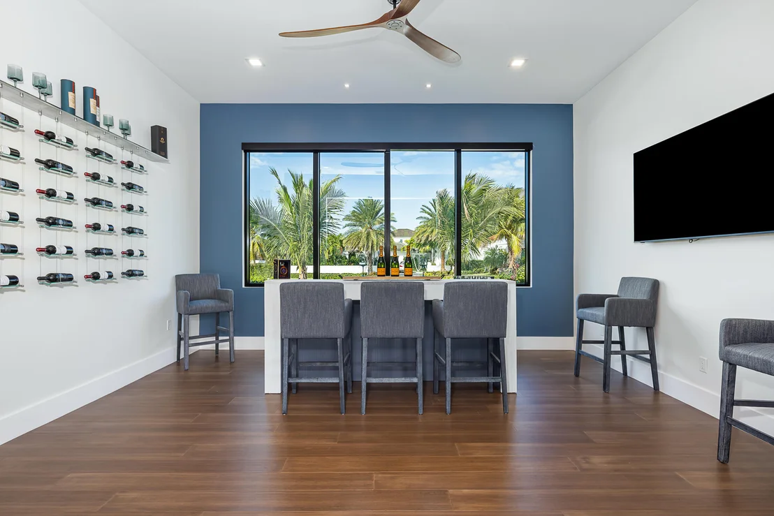 Photo of 706 Lakeside Circle
