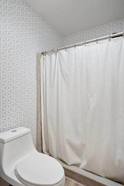 Photo of Unit B at 1402 Pinecrest Circle