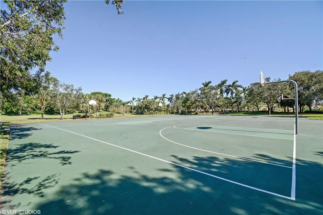 Photo of 4022 Pinewood Lane