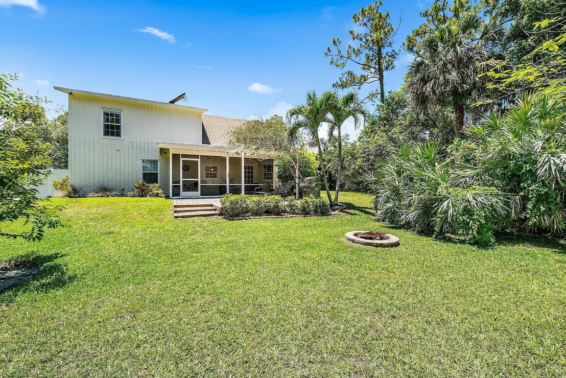 Photo of 15244 96th Street N