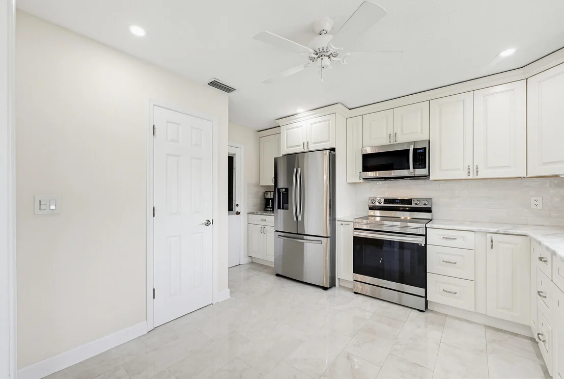 Photo of Unit APTB at 4854 Equestrian Circle