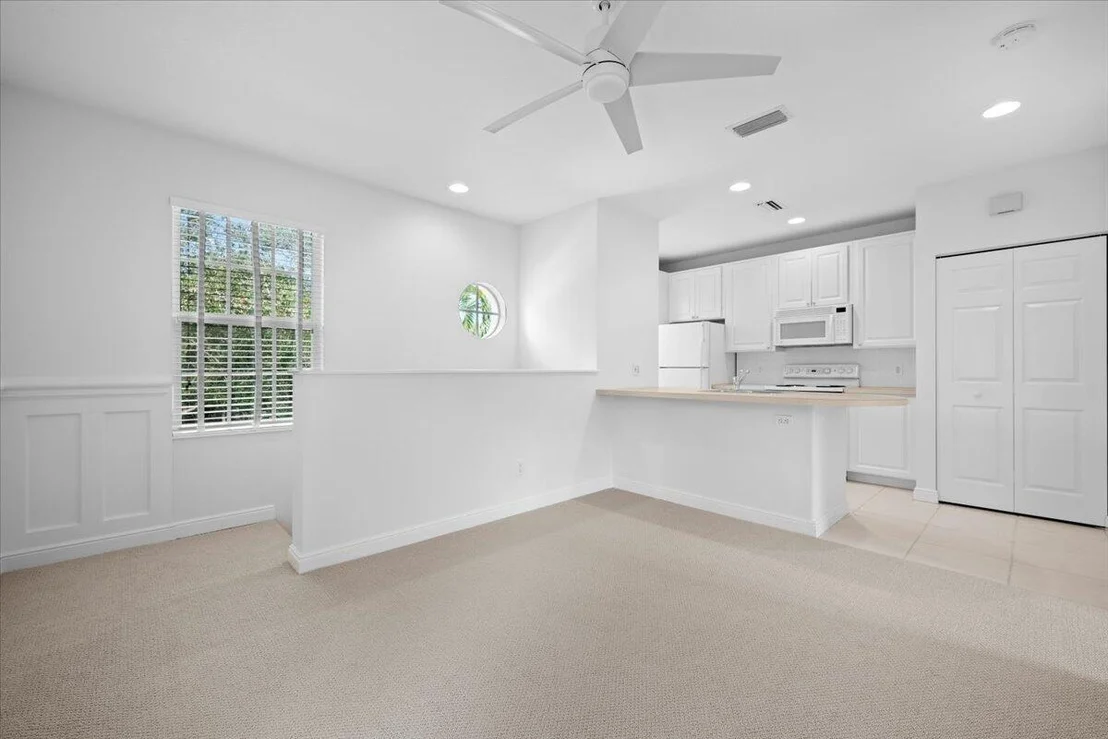 Photo of 132 Waterford Drive
