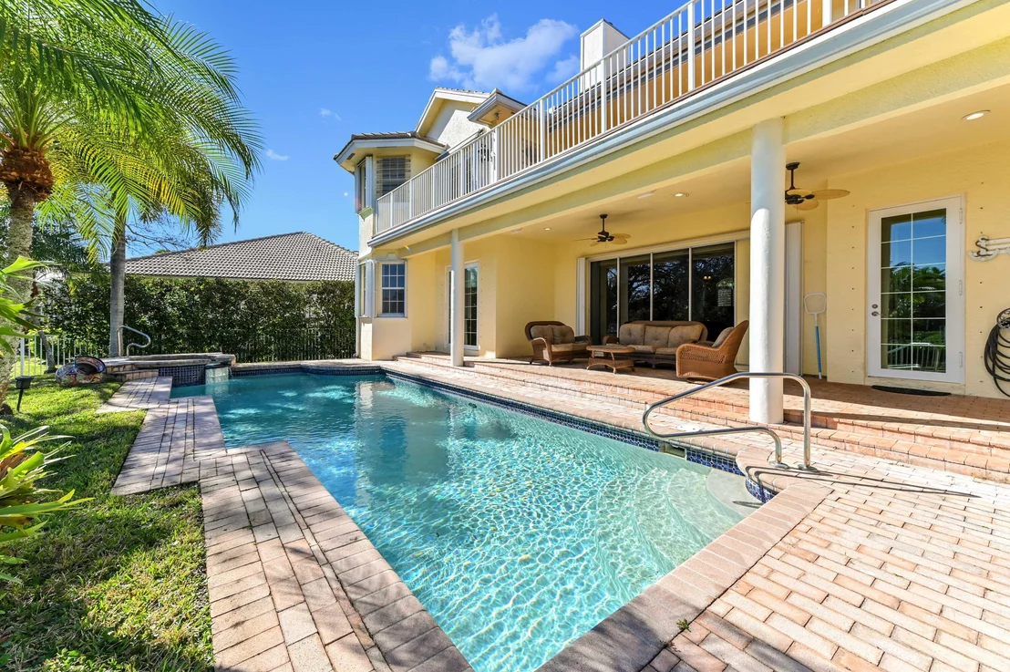 Photo of 8817 SE Compass Island Way