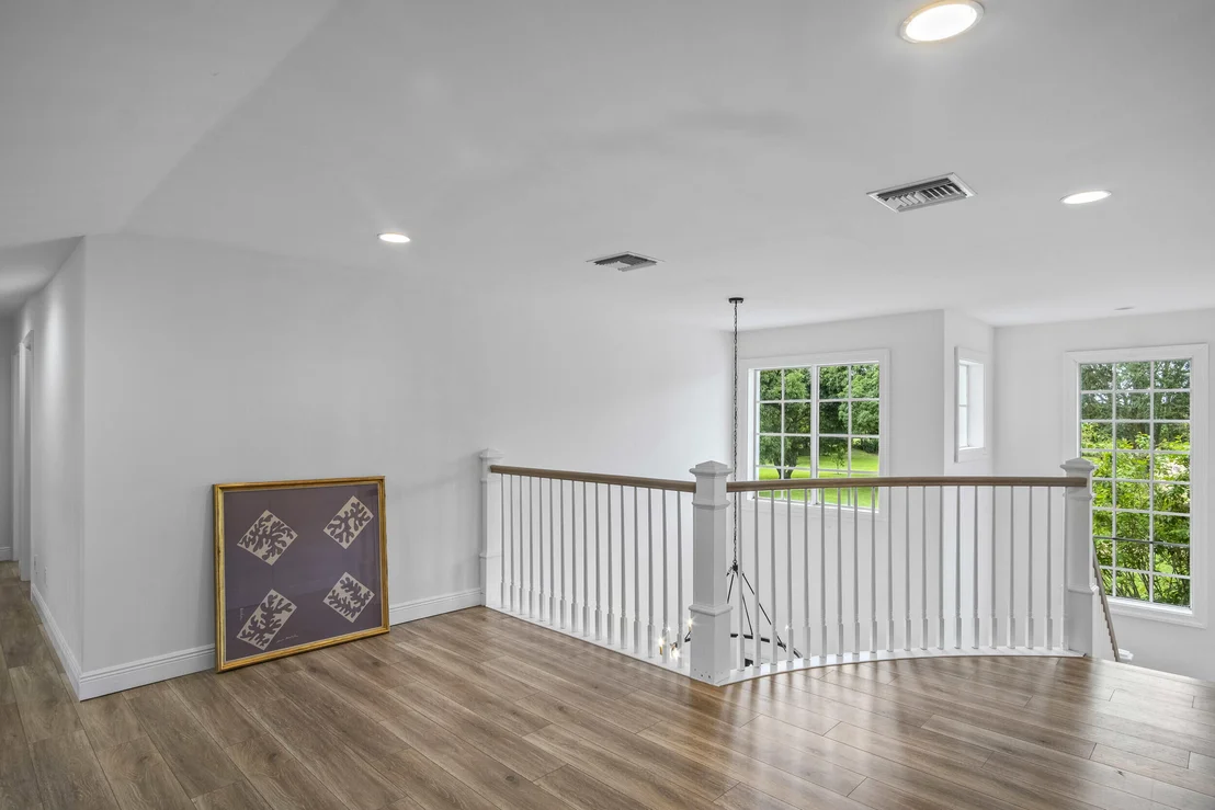 Photo of 4786 Ridgewood Road E