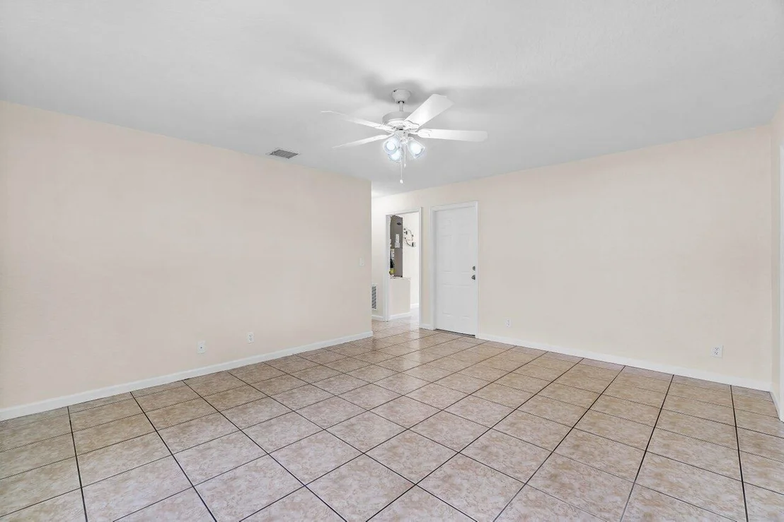 Photo of 356 Fleming Avenue