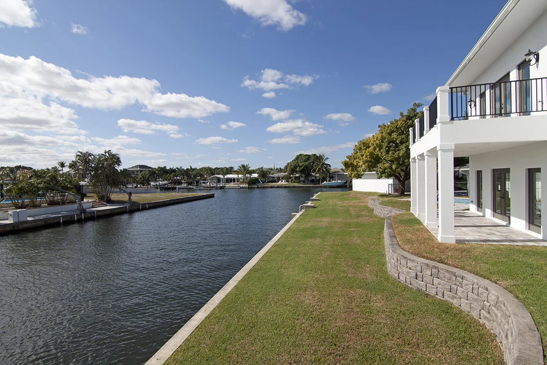 Photo of 648 Riverside Road
