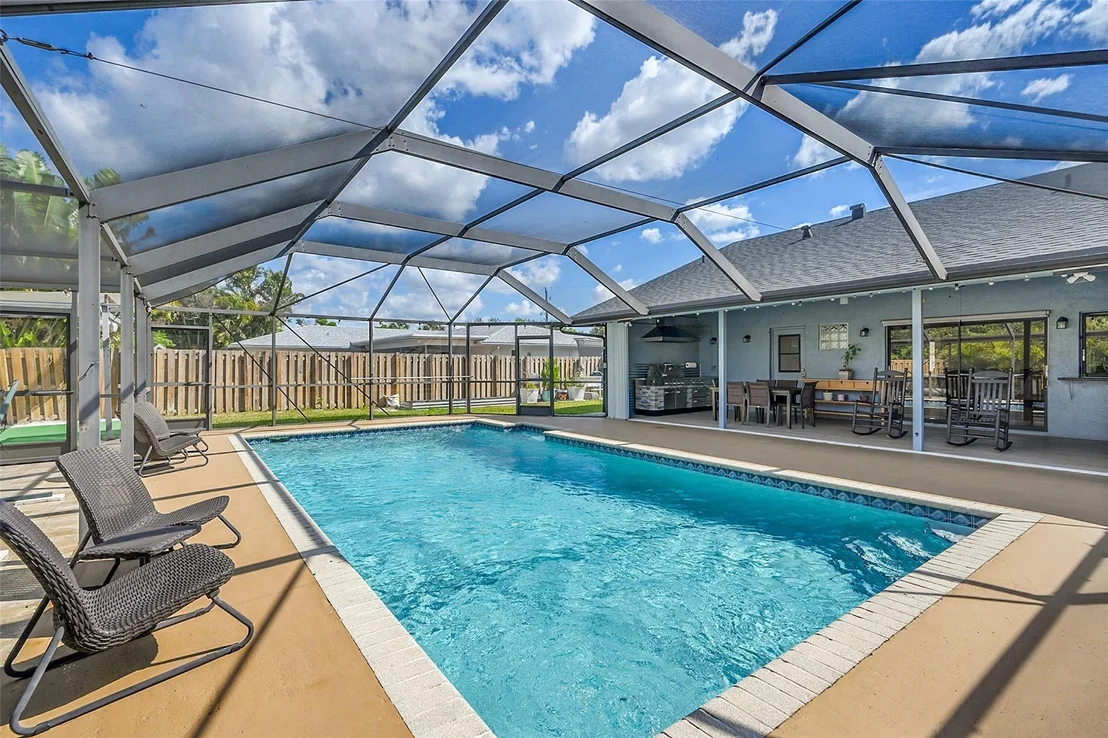 Photo of 62 W Palm Drive