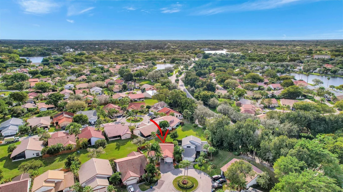 Photo of 2083 Augusta