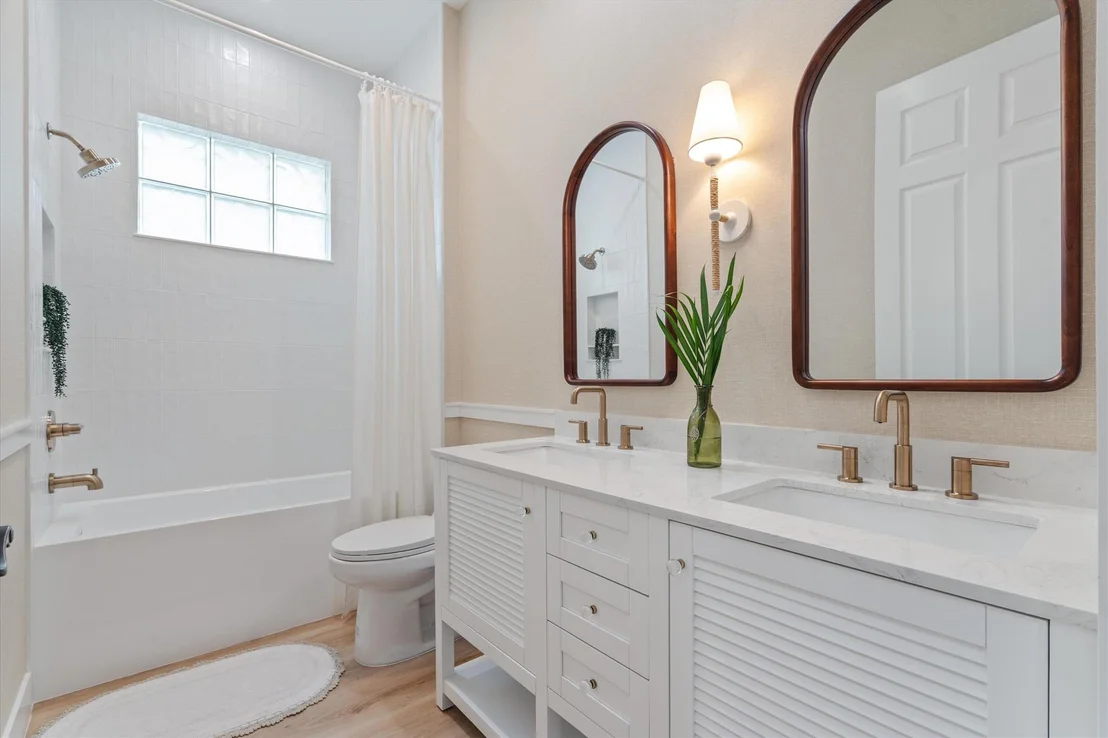 Photo of 3419 Greenway Drive