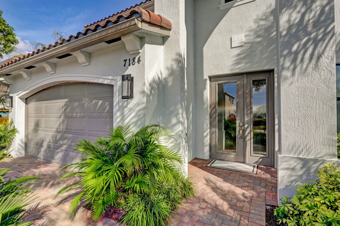 Photo of 7184 Montereal Path