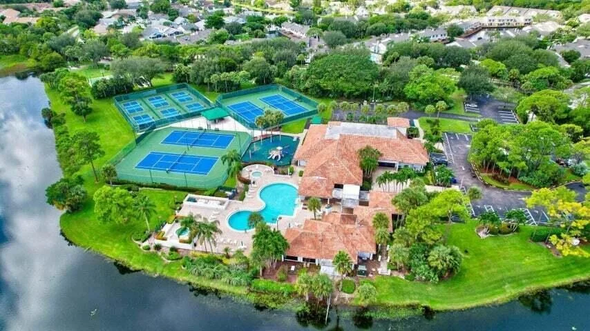 Photo of 2805 Waters Edge Circle