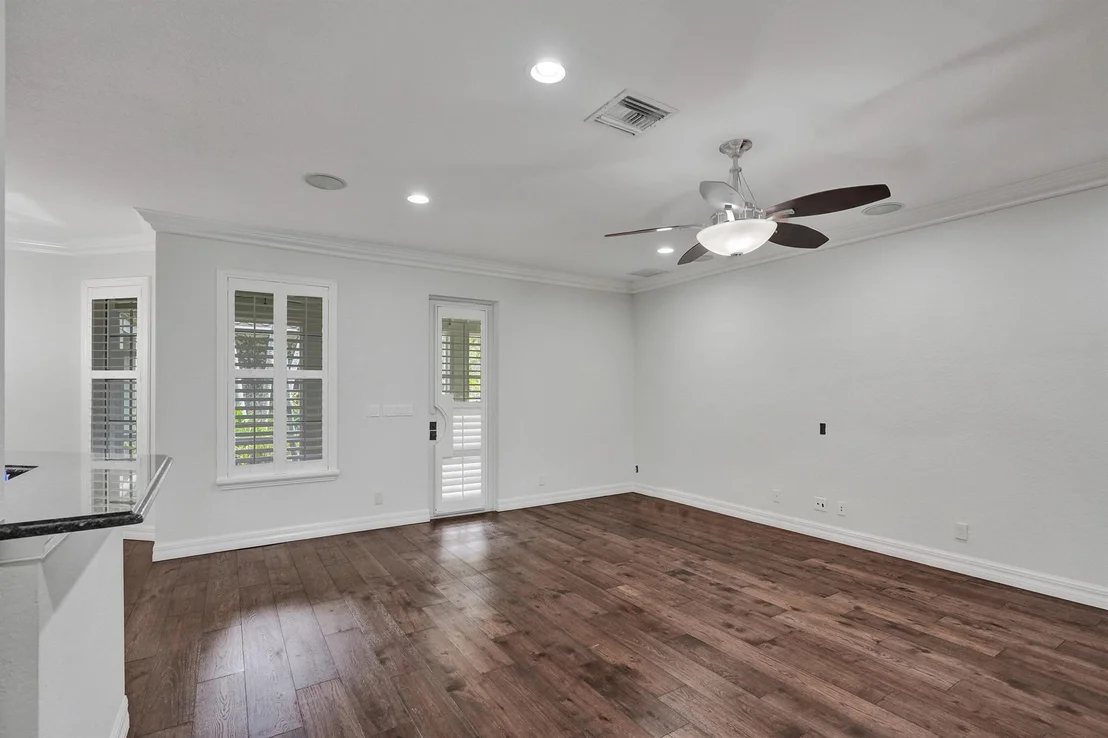 Photo of 115 Edenberry Avenue
