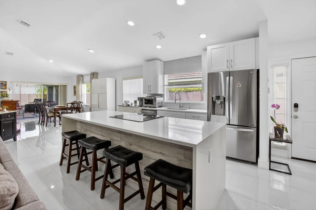 Photo of 5501 Grande Palm Circle
