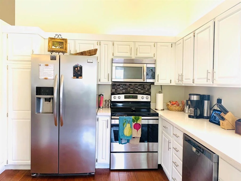 Photo of 275 Moccasin Trail W