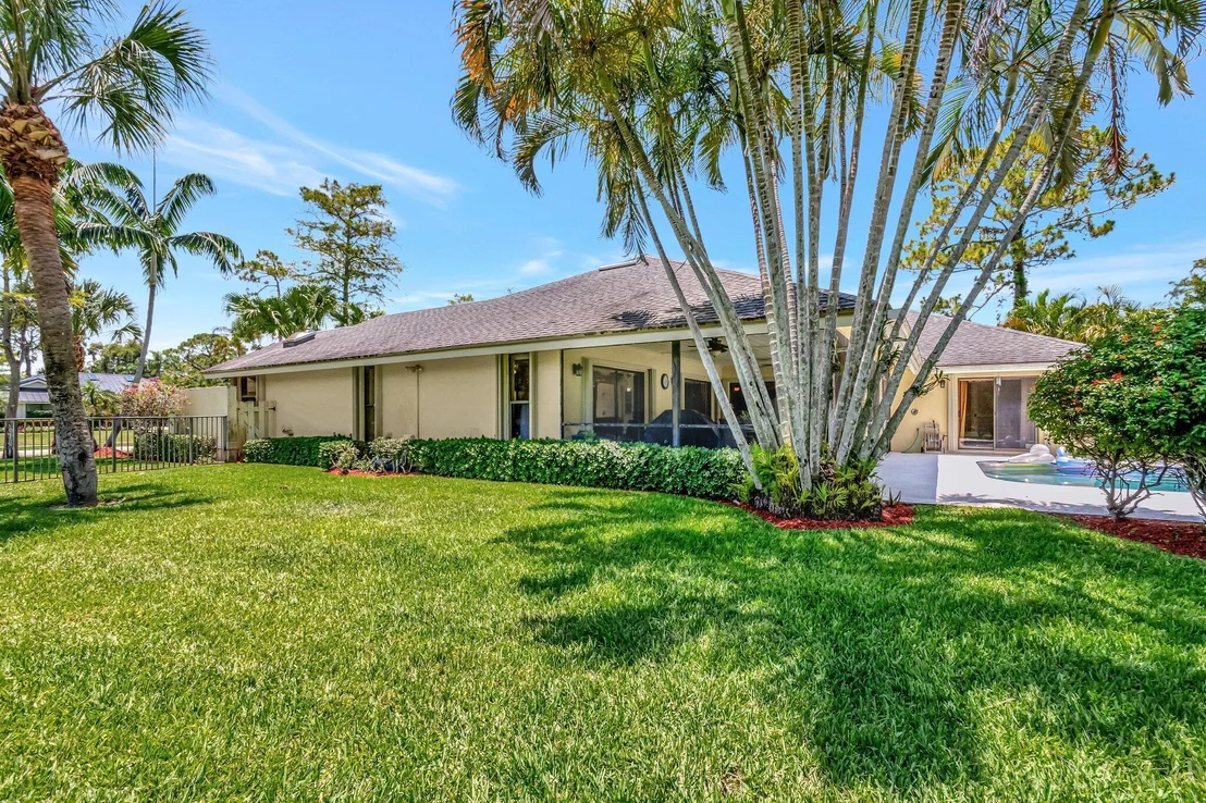 Photo of 15385 Cedar Bluff Place