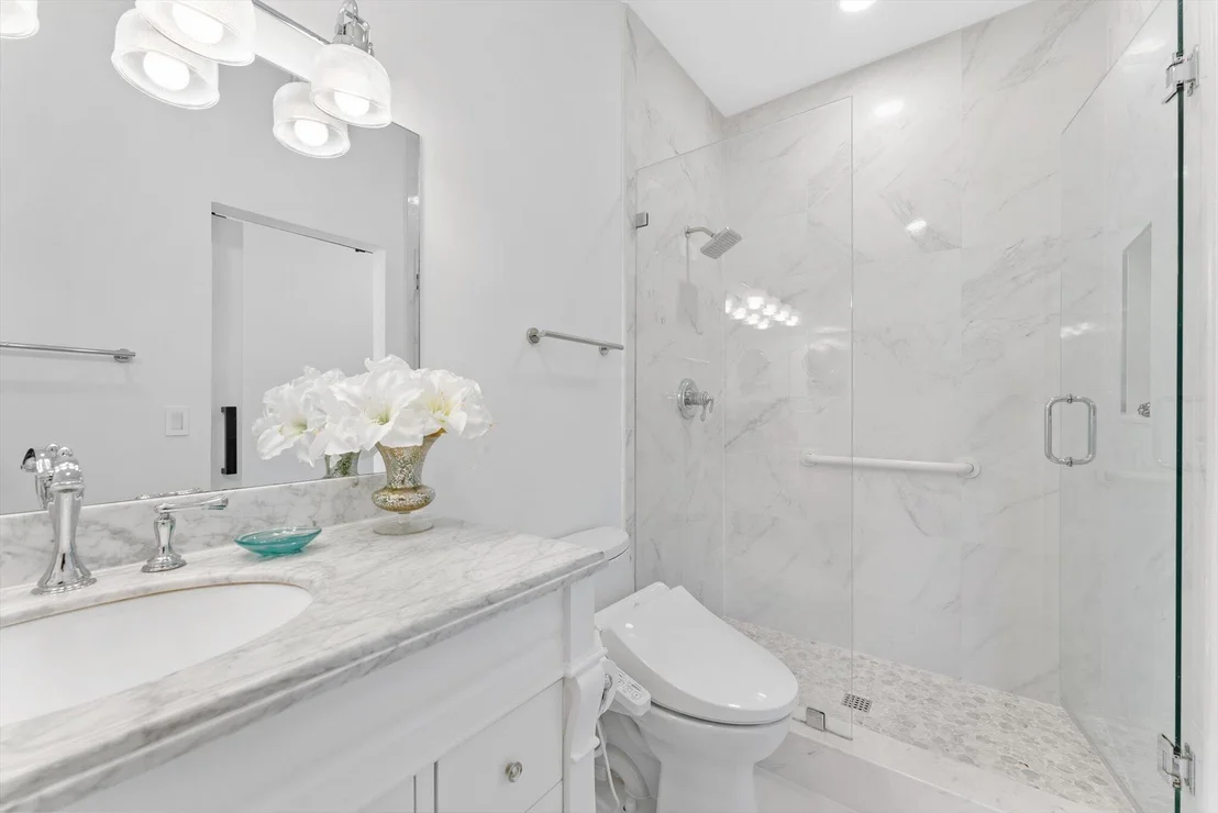 Photo of 872 Lilac Drive