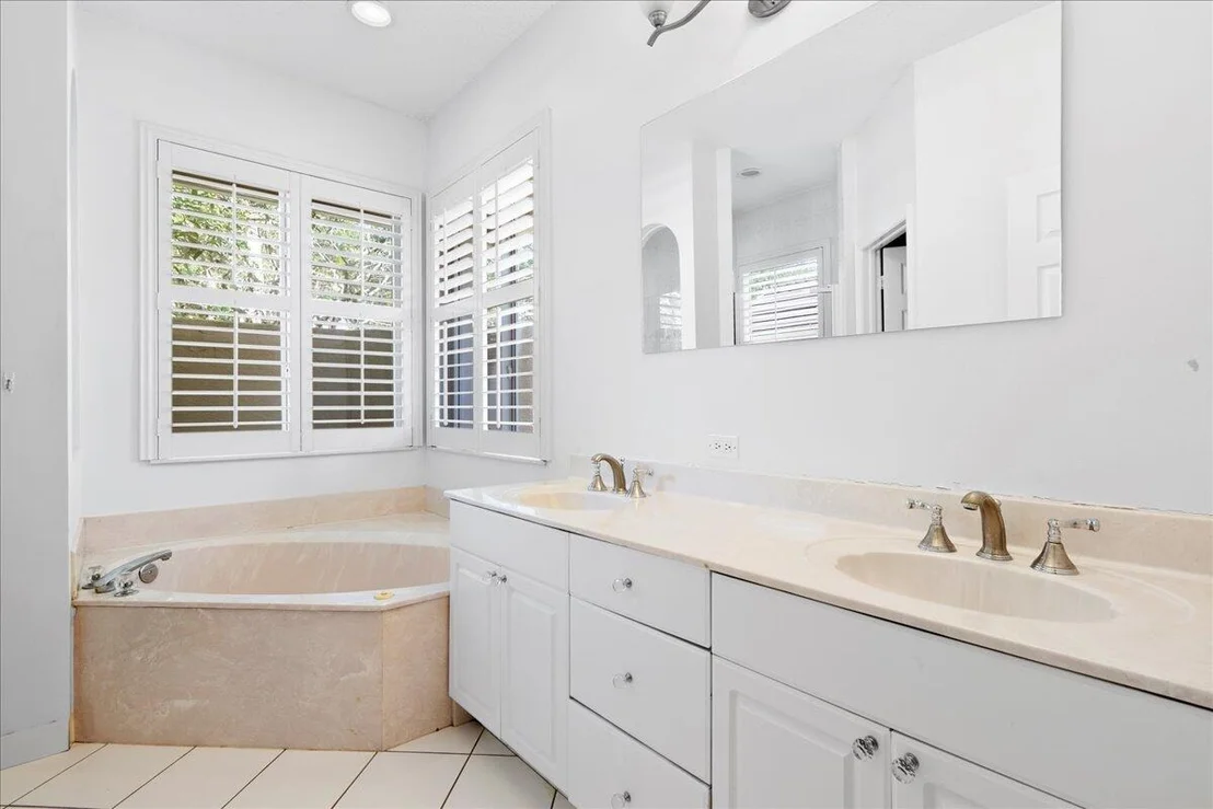 Photo of 6989 Cypress Cove Circle