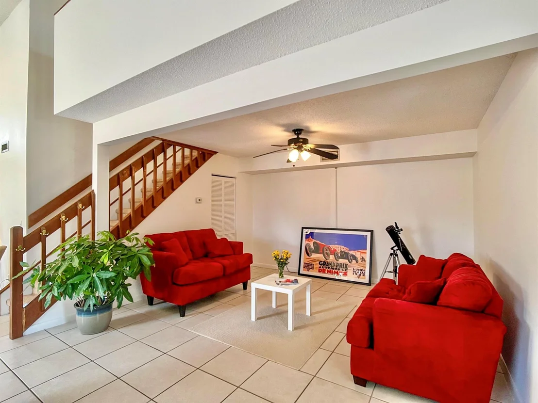 Photo of 102 Maplecrest Circle