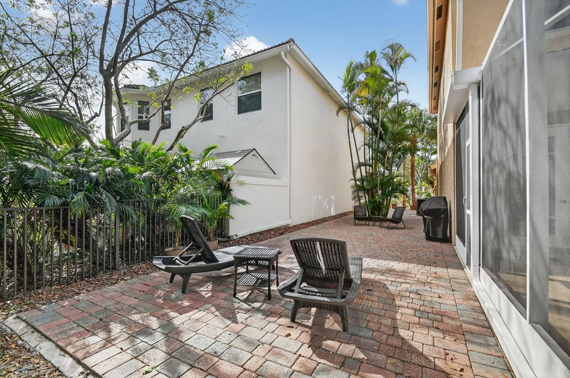 Photo of 1605 E Classical Boulevard