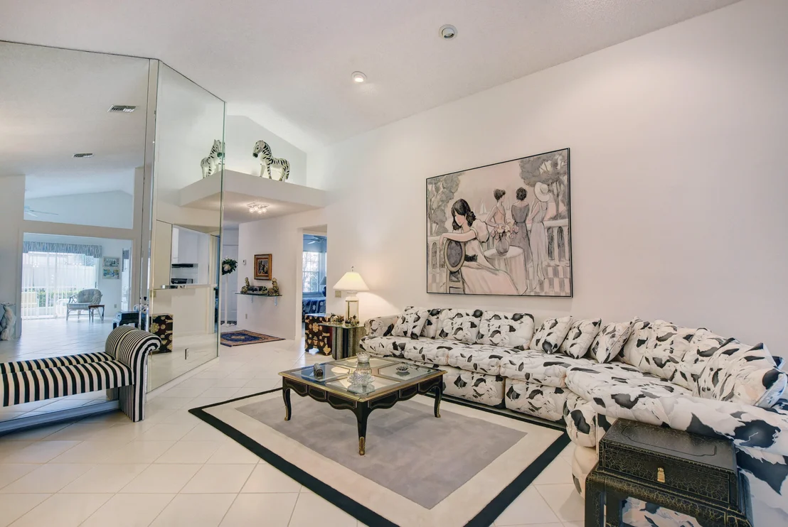 Photo of 6086 Bay Isles Drive