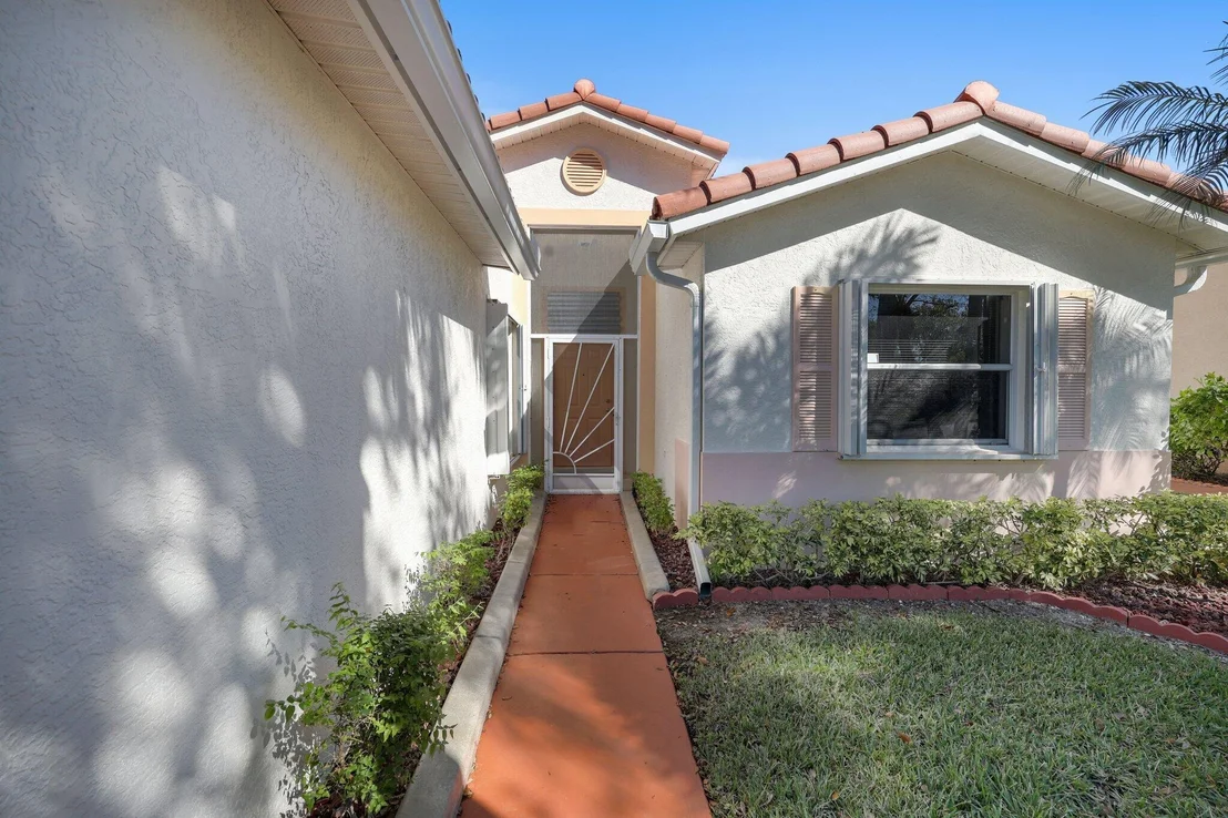 Photo of 114 Sausalito Drive