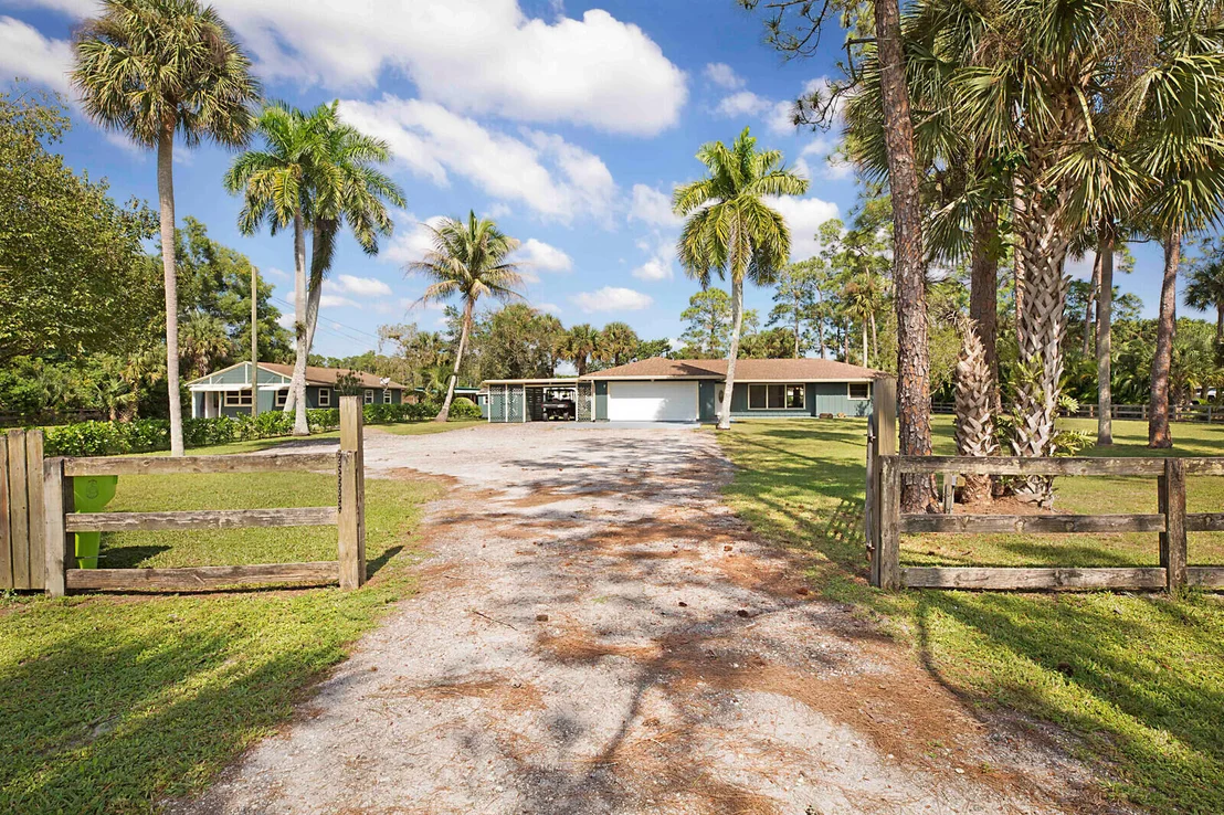 Photo of 13579 Farley Road
