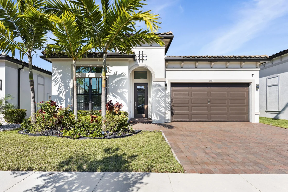 Photo of 7465 Seacoast Drive
