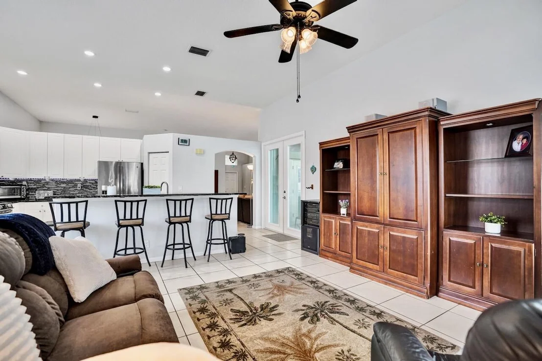 Photo of 5886 Bay Hill Circle