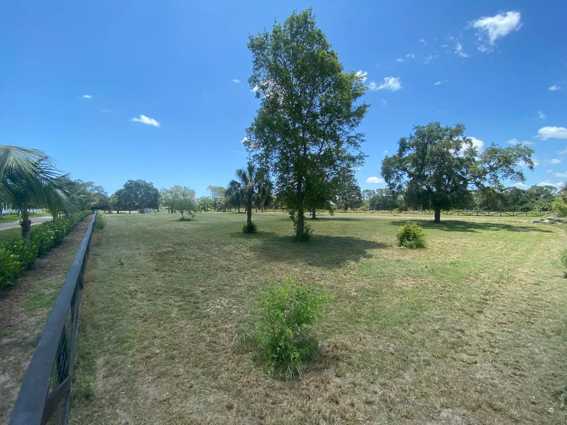 Photo of 2098 Johnston Road